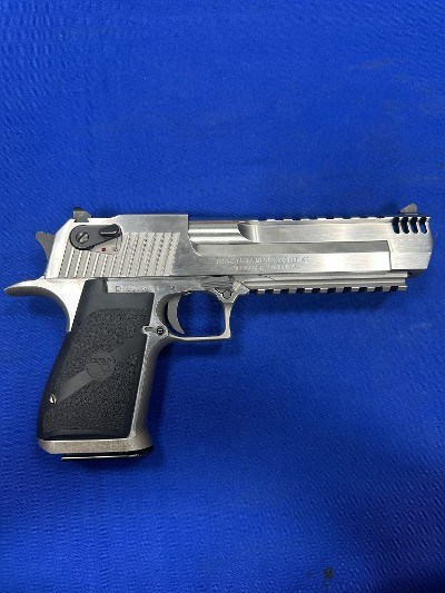 MAGNUM RESEARCH DESERT EAGLE .50 AE - Image 1 of 6