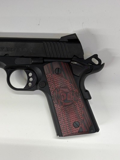 COLT DEFENDER LIGHTWEIGHT .45 ACP - Image 3 of 6