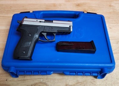 SIG ARMS AG P229 .40 S&W - Image 1 of 3