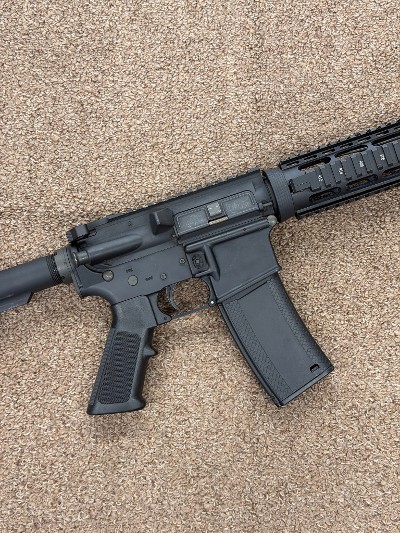 BUSHMASTER XM15-E2S 5.56X45MM NATO - Image 2 of 10