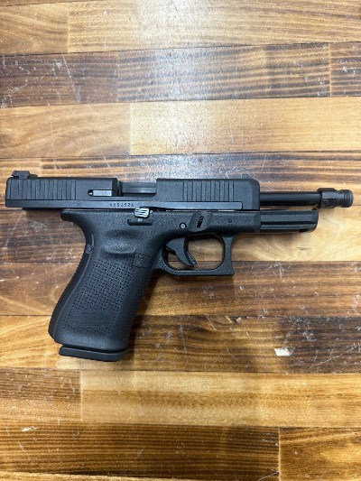 GLOCK G44 .22 LR - Image 3 of 9