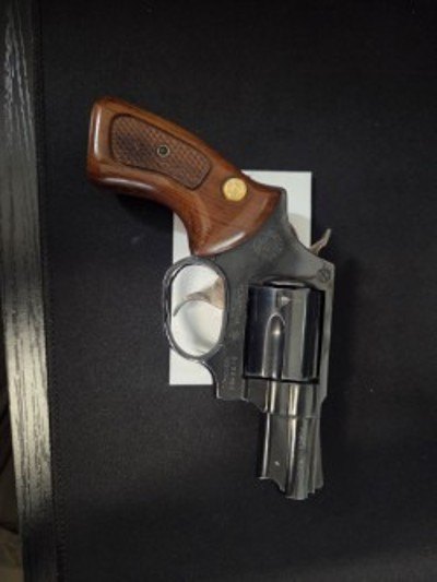 TAURUS 85 .38 SPL - Image 2 of 2