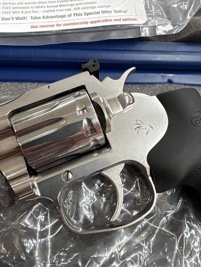 COLT KING COBRA .22 LR - Image 6 of 7