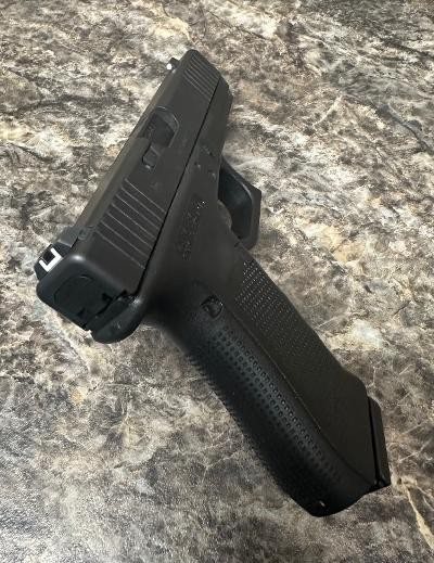 GLOCK 17 9MM LUGER (9x19 PARA) - Image 3 of 5