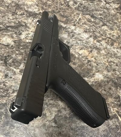 GLOCK 17 9MM LUGER (9x19 PARA) - Image 4 of 5