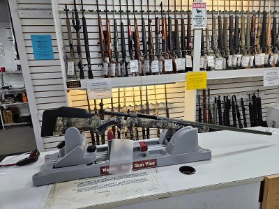 SAVAGE ARMS 110 TIMBERLINE 7MM REM MAG - Image 11 of 14