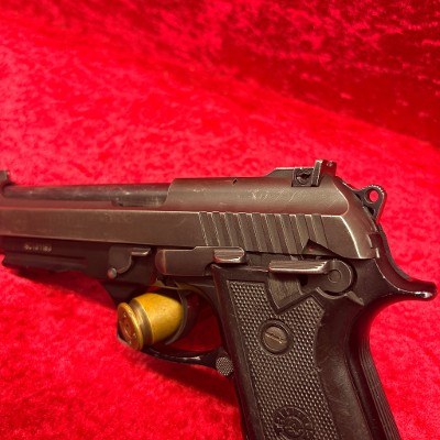 TAURUS PT 101 P .40 S&W - Image 4 of 13
