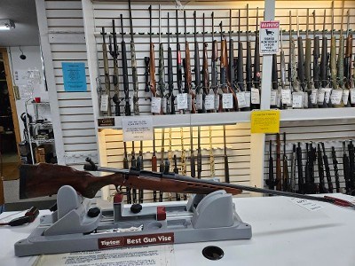 MOSSBERG 4X4 7MM REM MAG - Image 1 of 11