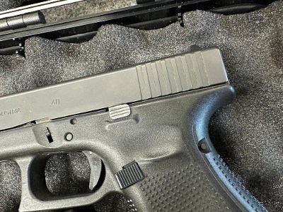 GLOCK G23 GEN 4 .40 S&W - Image 4 of 8