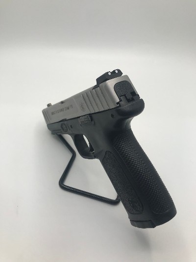 SMITH & WESSON SD40 VE .40 S&W - Image 6 of 12
