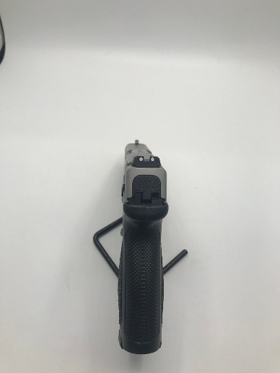 SMITH & WESSON SD40 VE .40 S&W - Image 7 of 12