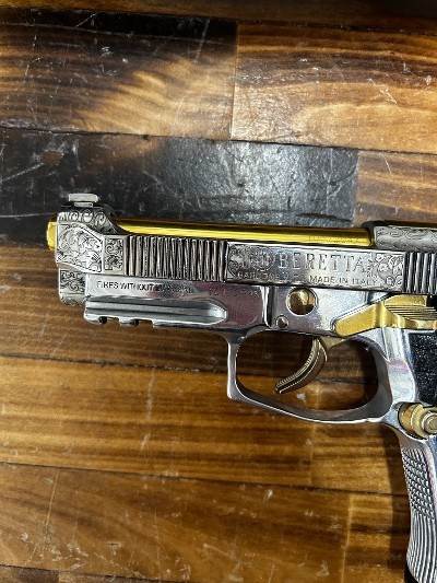 BERETTA 80x ENGRAVED high polished nickel & 24k Gold .380 ACP - Image 6 of 11