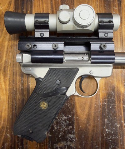 RUGER Mark II 10" Barrel W/ Red Dot .22 CAL - Image 10 of 15