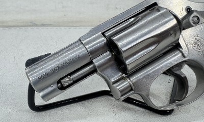SMITH & WESSON 60-14 .357 MAG - Image 2 of 20