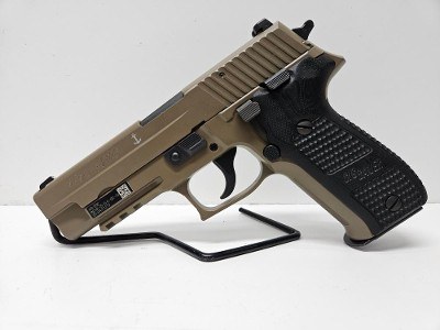 SIG SAUER P226 9MM LUGER (9x19 PARA) - Image 3 of 11