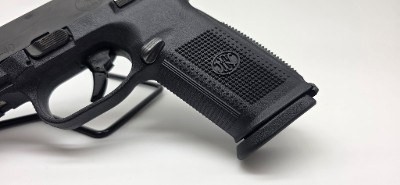 FN FNS-40 .40 S&W - Image 6 of 8