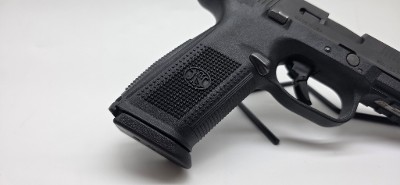 FN FNS-40 .40 S&W - Image 2 of 8
