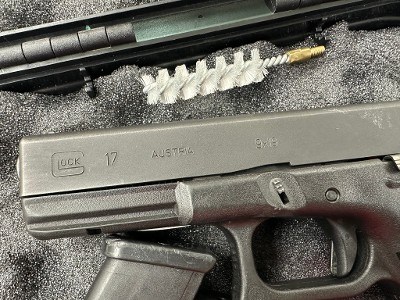 GLOCK 17 Gen 3 9MM LUGER (9x19 PARA) - Image 2 of 9