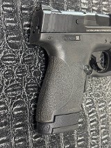 SMITH & WESSON M&P9 SHIELD M2.0 (11810) 9MM LUGER (9x19 PARA) - Image 5 of 6