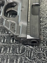 SMITH & WESSON M&P9 SHIELD M2.0 (11810) 9MM LUGER (9x19 PARA) - Image 6 of 6
