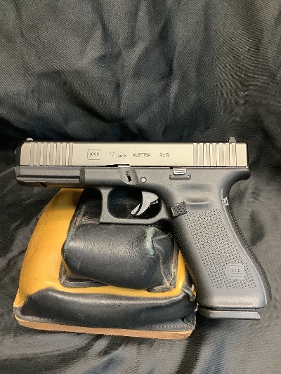 GLOCK G17 GEN59MM LUGER (9x19 PARA) - Image 1 of 11