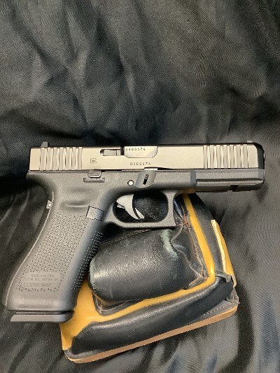 GLOCK G17 GEN59MM LUGER (9x19 PARA) - Image 3 of 11