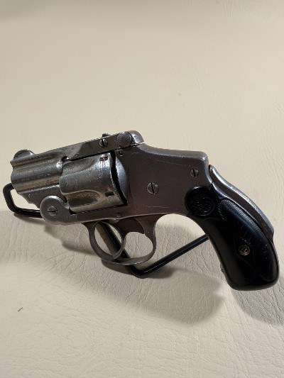 SMITH & WESSON .38 SAFETY HAMMERLESS .38 S&W - Image 1 of 2