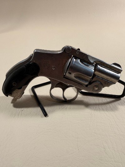 SMITH & WESSON .38 SAFETY HAMMERLESS .38 S&W - Image 2 of 2