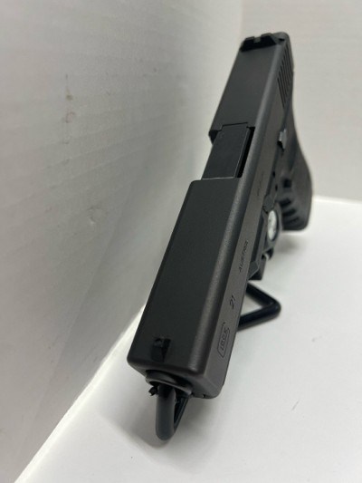 GLOCK 21 .45 ACP - Image 5 of 6