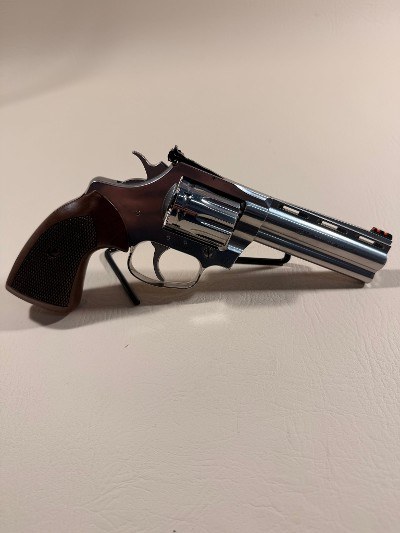 COLT KING COBRA TARGET 22 LR .22 LR - Image 1 of 2