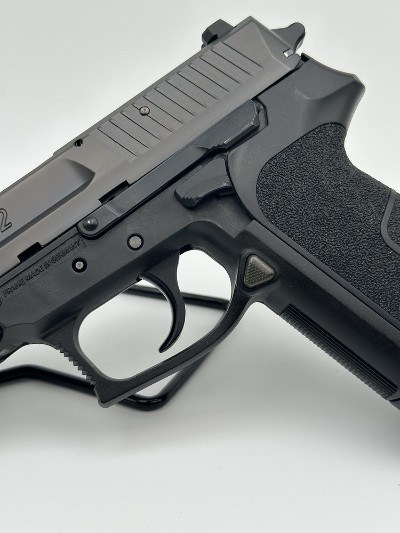 SIG SAUER SP2022 9MM LUGER (9x19 PARA) - Image 3 of 7