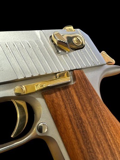MAGNUM RESEARCH DESERT EAGLE .50 AE - Image 3 of 5