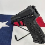 HECKLER & KOCH HK USP 45 ACP (45 Auto) - Image 6 of 10