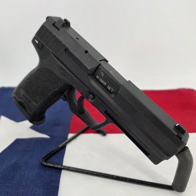 HECKLER & KOCH HK USP 45 ACP (45 Auto) - Image 4 of 10