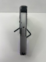 SMITH & WESSON SD40 VE .40 S&W - Image 4 of 8