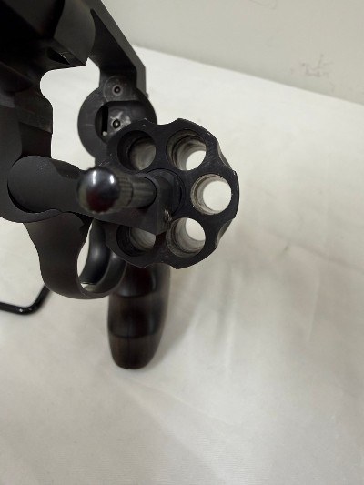 TAURUS 856 .38 SPL - Image 8 of 9