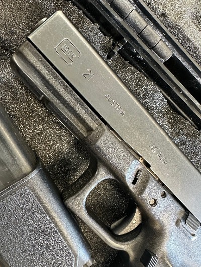 GLOCK 21 Gen 3 (LE Trade-In) 9MM LUGER (9x19 PARA) - Image 2 of 9