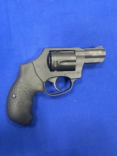 CHARTER ARMS UNDERCOVER .38 SPL - Image 1 of 7