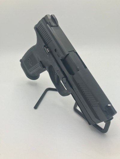 FN FNS-9 9MM LUGER (9x19 PARA) - Image 2 of 11