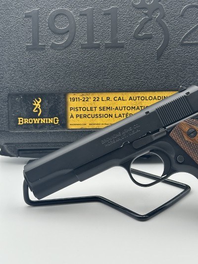 BROWNING 1911-22 .22 LR - Image 2 of 7