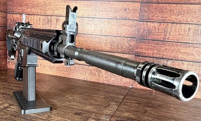COLT Stamped "Law Enforcement Carbine" Monolithic LE6940 AR-15, M4 16" 5.56X45MM NATO - Image 5 of 16