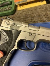 SMITH & WESSON 4006 .40 S&W - Image 8 of 12