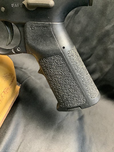 COLT LAW ENFORCEMENT CARBINE 5.56X45MM NATO - Image 8 of 11