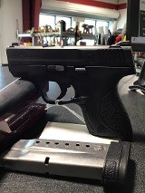 SMITH & WESSON M&P9 SHIELD 9MM LUGER (9x19 PARA) - Image 4 of 6
