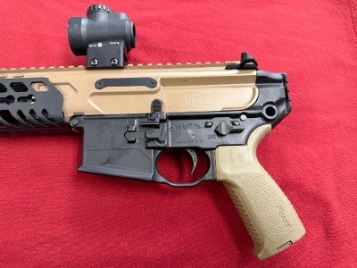 SIG SAUER MCX SBAKEBITE 300 AAC BLACKOUT TRIJICON MRO .300 AAC BLACKOUT - Image 5 of 7