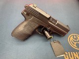 HECKLER & KOCH USP-40C .40 S&W - Image 2 of 10