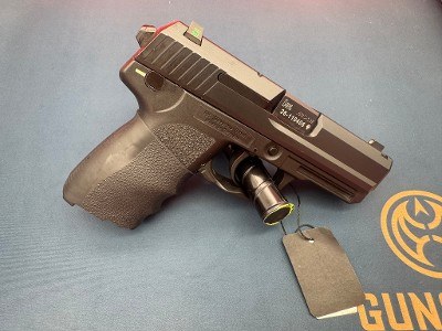 HECKLER & KOCH USP-40C .40 S&W - Image 2 of 10