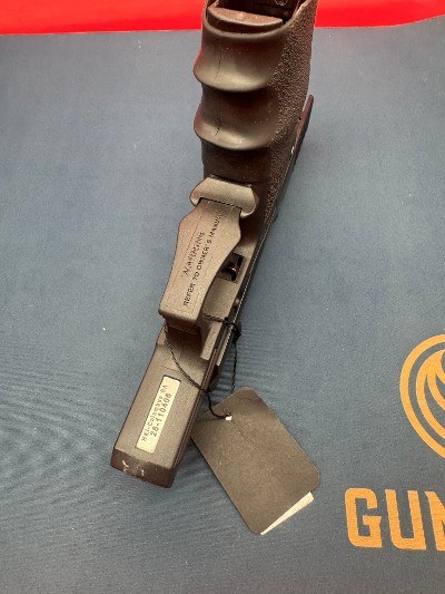 HECKLER & KOCH USP-40C .40 S&W - Image 7 of 10