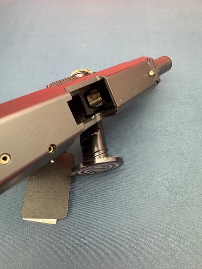 HECKLER & KOCH USP-40C .40 S&W - Image 9 of 10