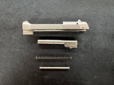 BERETTA 84FS .380 ACP - Image 8 of 11